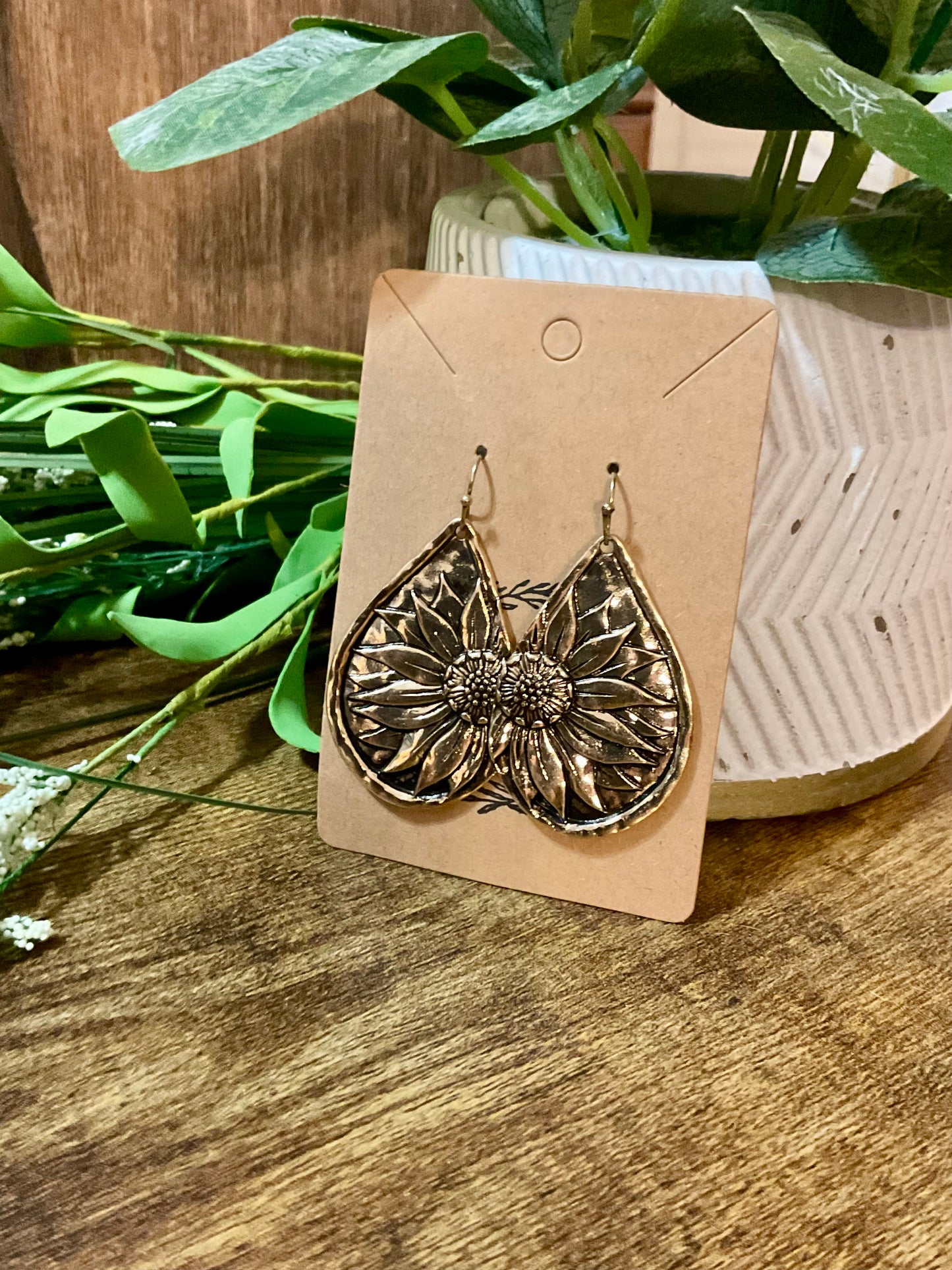 Vintage Gold Metal Sunflower Teardrop Earrings