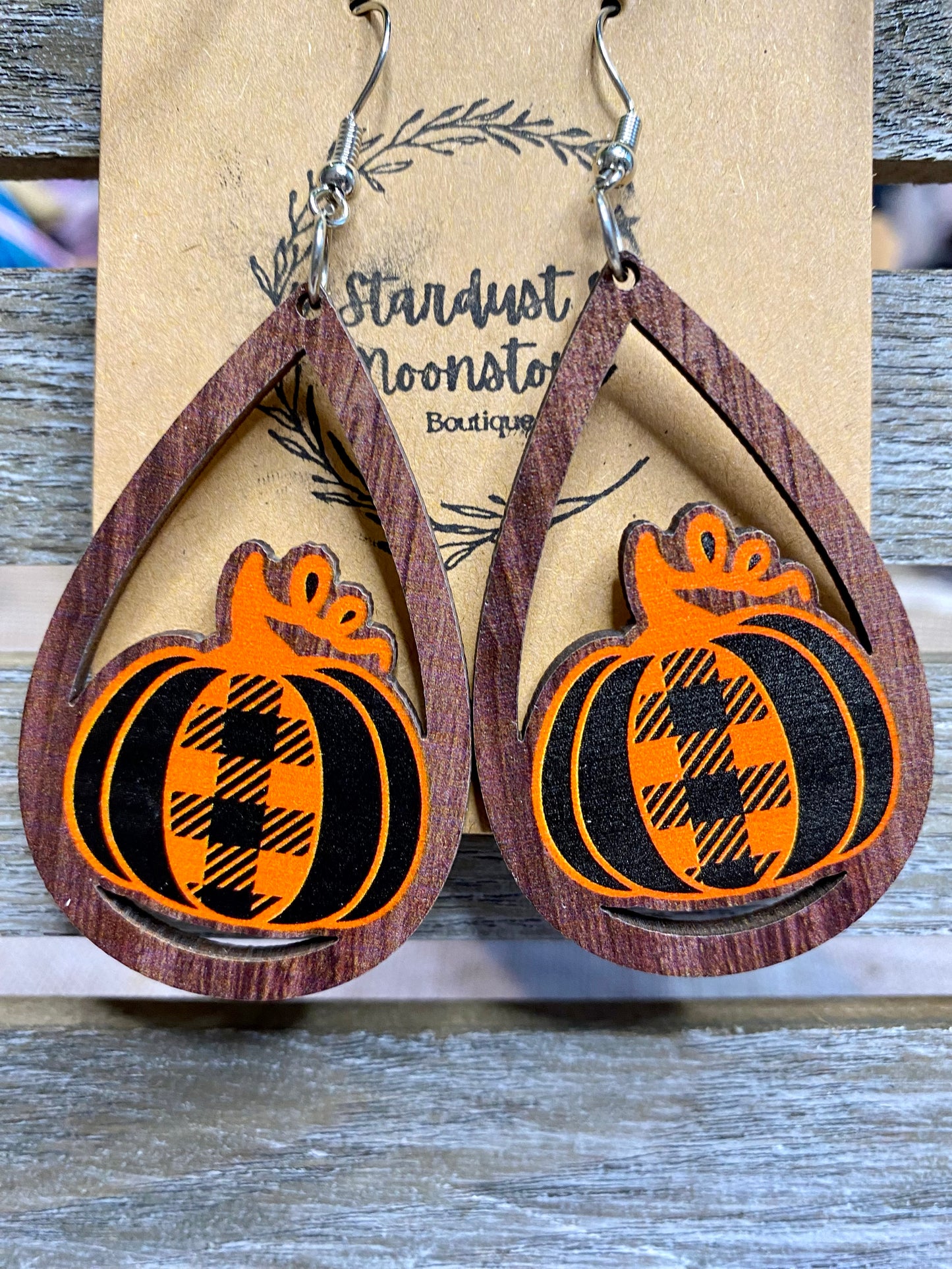 Fall Earrings - Buffalo Plaid Pumpkins on Wooden Teardrops
