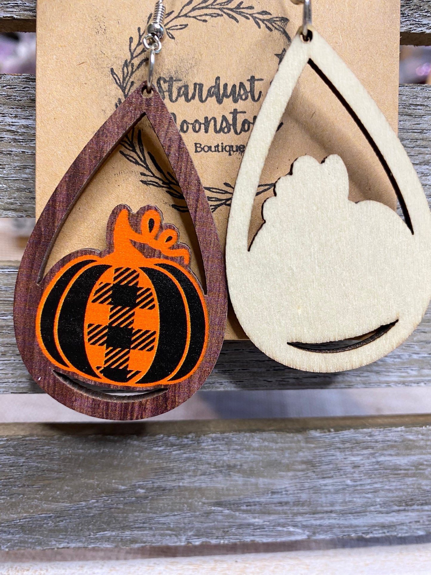 Fall Earrings - Buffalo Plaid Pumpkins on Wooden Teardrops