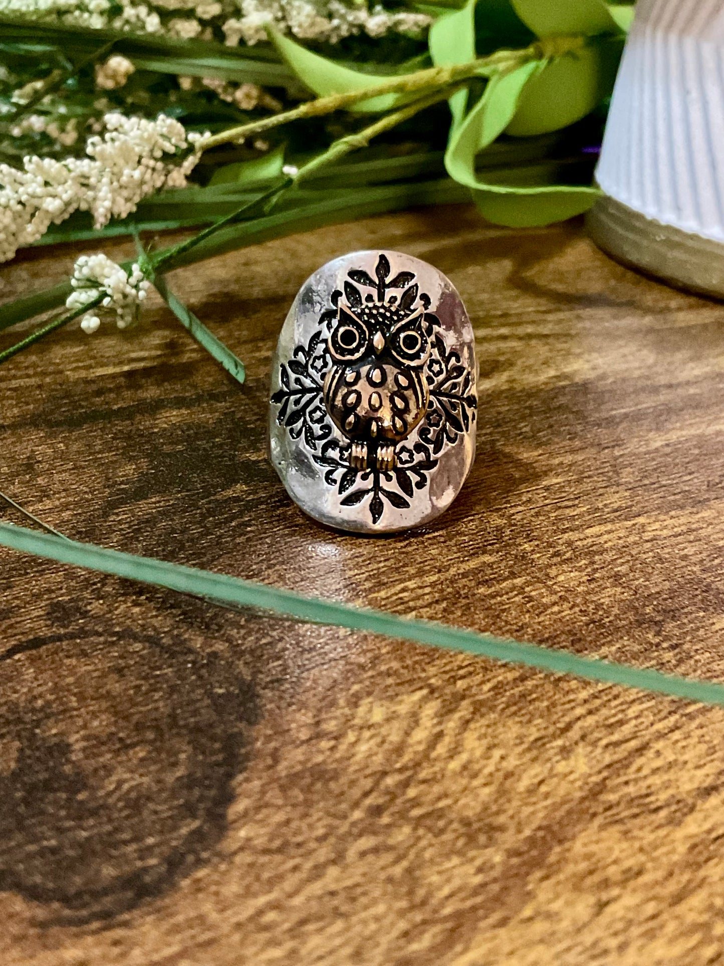 Two-Toned Owl Ring with Stretch Band