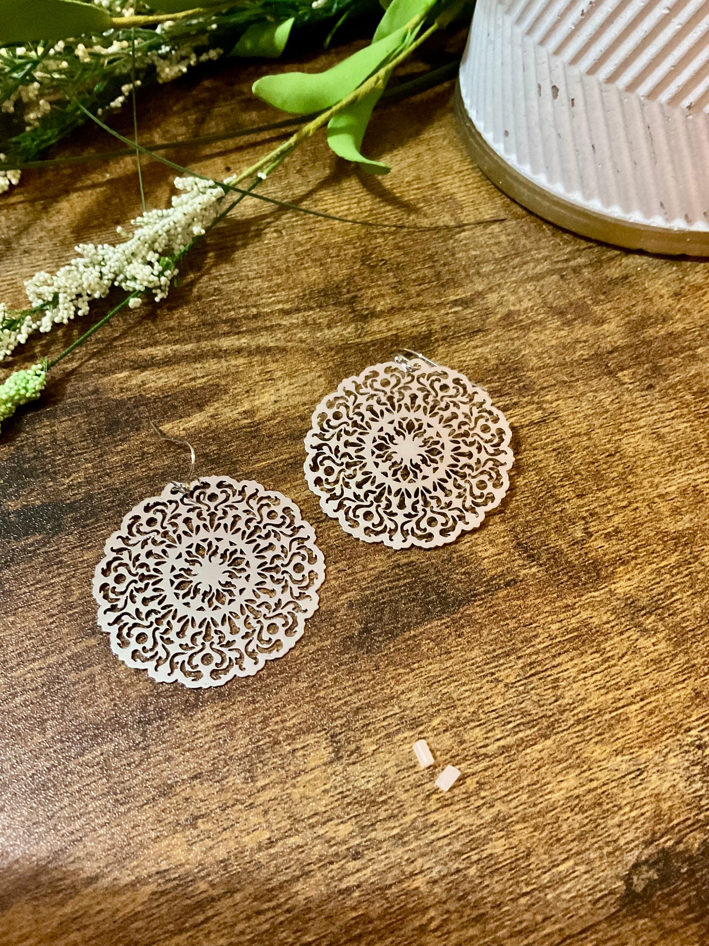 Lightweight Silver Filigree Circular disc Earrings