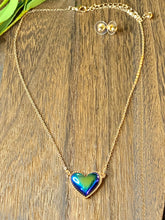 Load image into Gallery viewer, Metallic Heart Pendant Necklace
