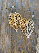 Load image into Gallery viewer, Dainty Leaf Earrings

