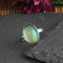 Load image into Gallery viewer, Adjustable oval Silver mood ring
